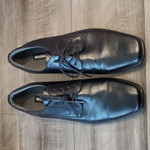 Like NEW - Madden Men's Black Dress Shoes - Size 11M
